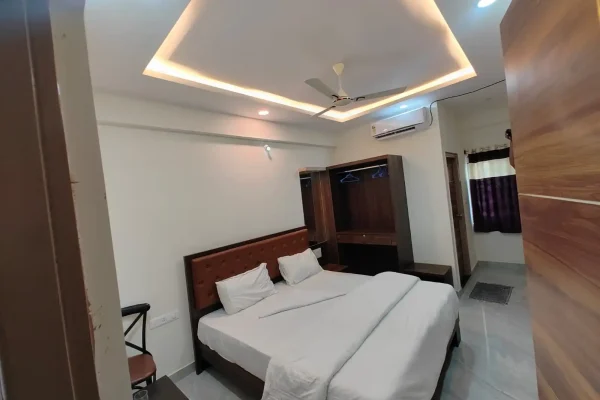 Lodge Near C K Palya Road, K.G. Hommadevanahalli